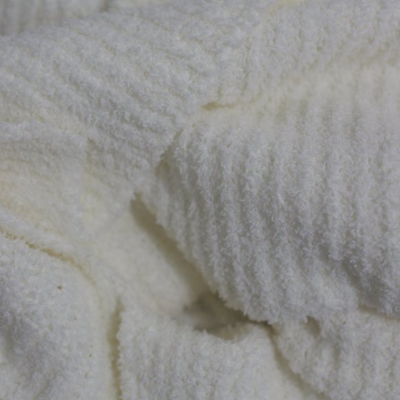 Sleeveless High Collar Ecru Chenille Top. - Picture 5 of 7